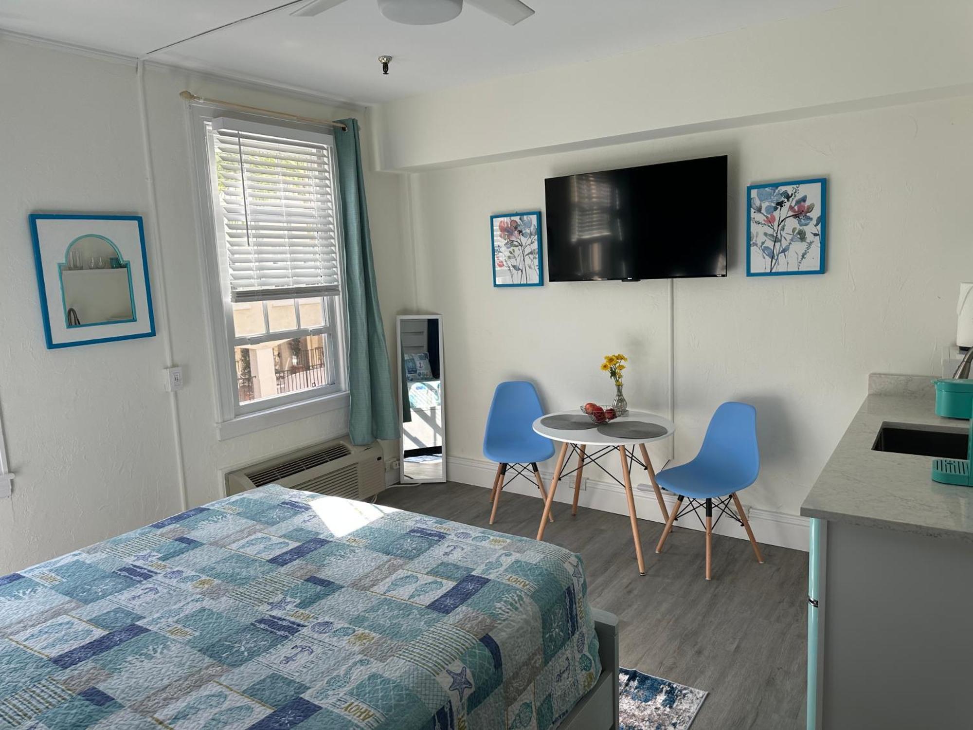 Cozy Studio In The Heart Of The Palm Beach Island - Free Valet Service Exterior photo